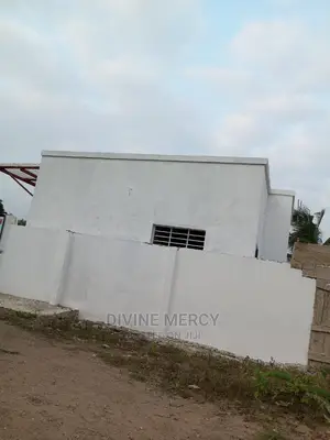2bdrm Bungalow in Liaberian Camp Road, Kasoa for sale