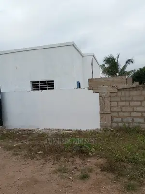 2bdrm Bungalow in Liaberian Camp Road, Kasoa for sale