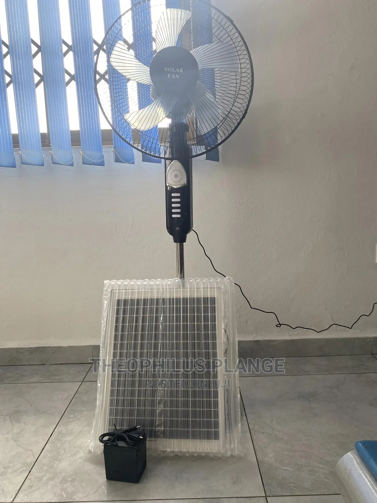 Solar Rechargeable Fan. With Extra Battery And Solar Panels