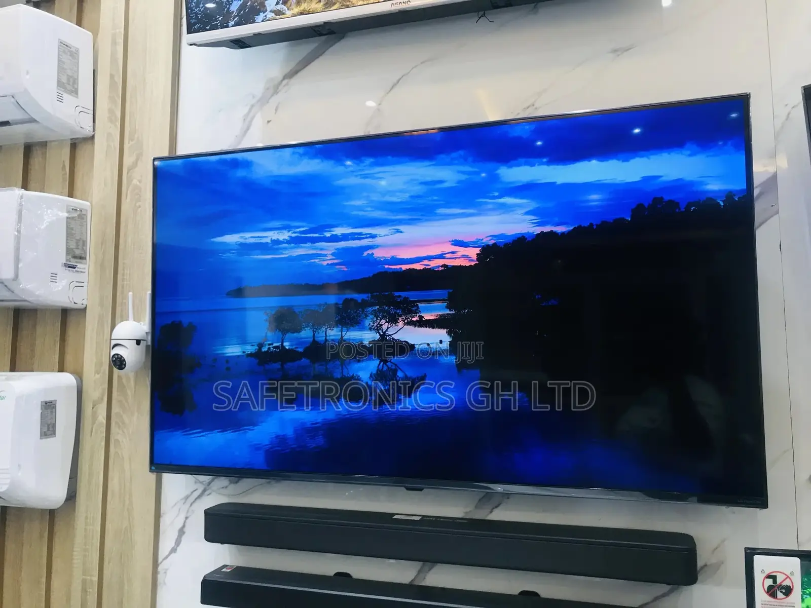 Samsung UHD Crystal Smart 50 AU80 Glossy LED Tv