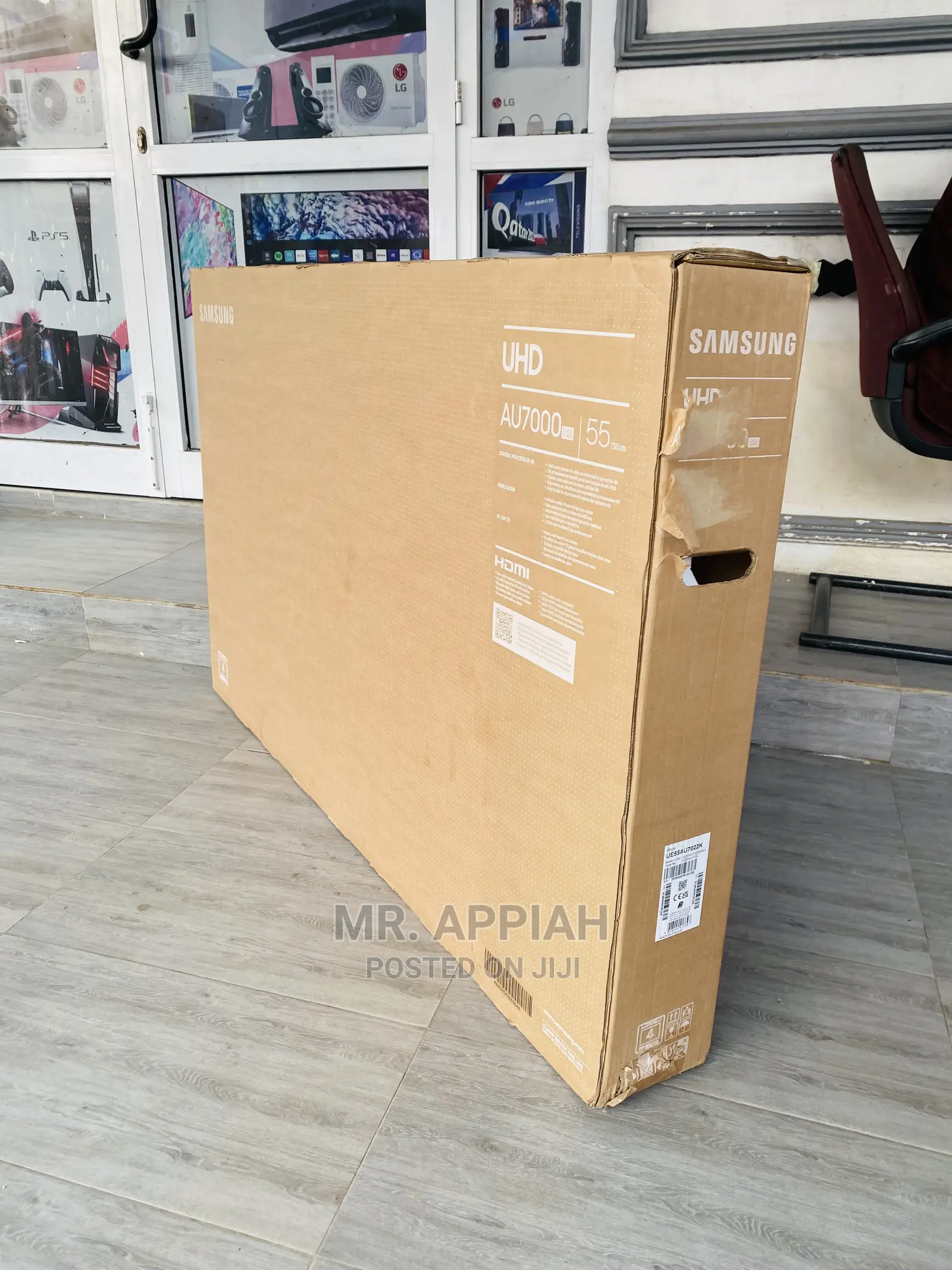 Authentic Samsung 55” Crystal Uhd Smart Tv(Black)55au7022