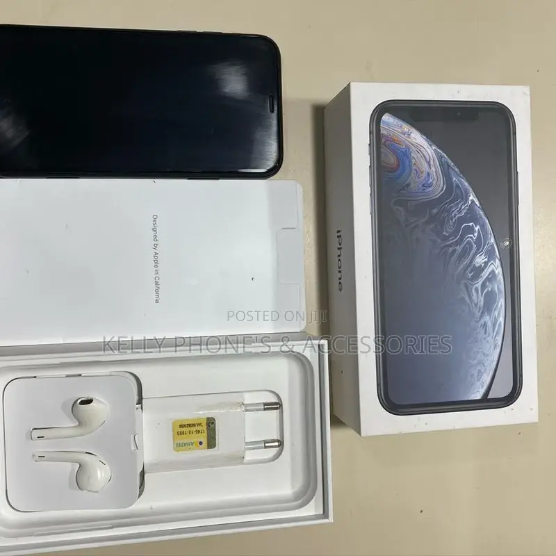New Apple iPhone XR 64 GB Black