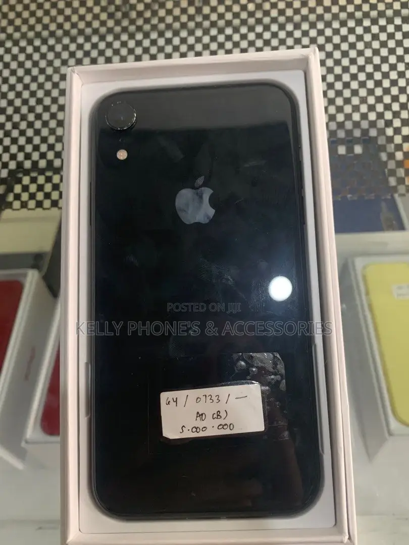 New Apple iPhone XR 128 GB Black