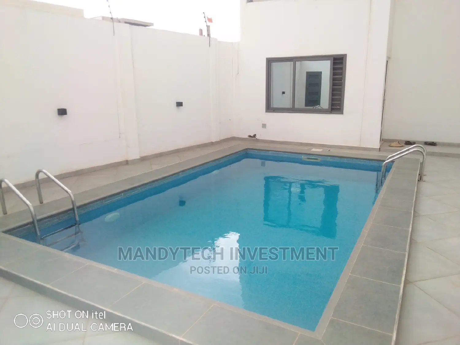 Furnished 4bdrm Mansion in School Junction for sale