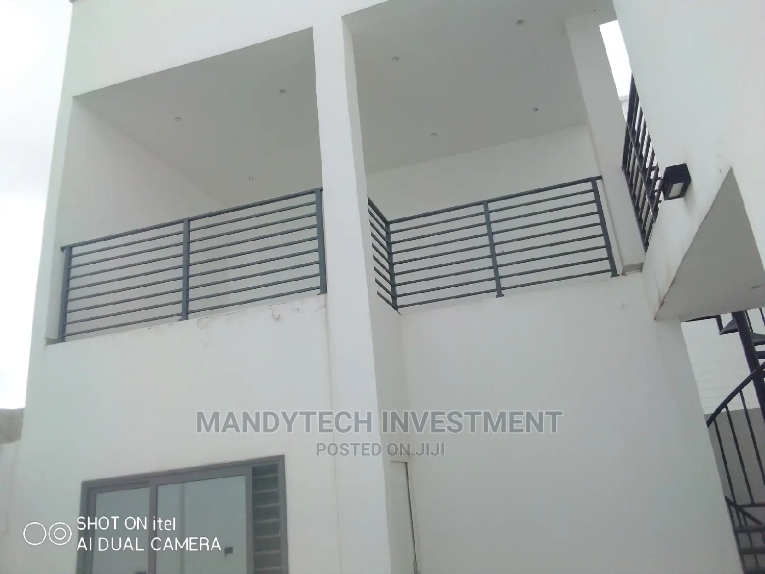 Furnished 5bdrm Duplex in School Junction for sale