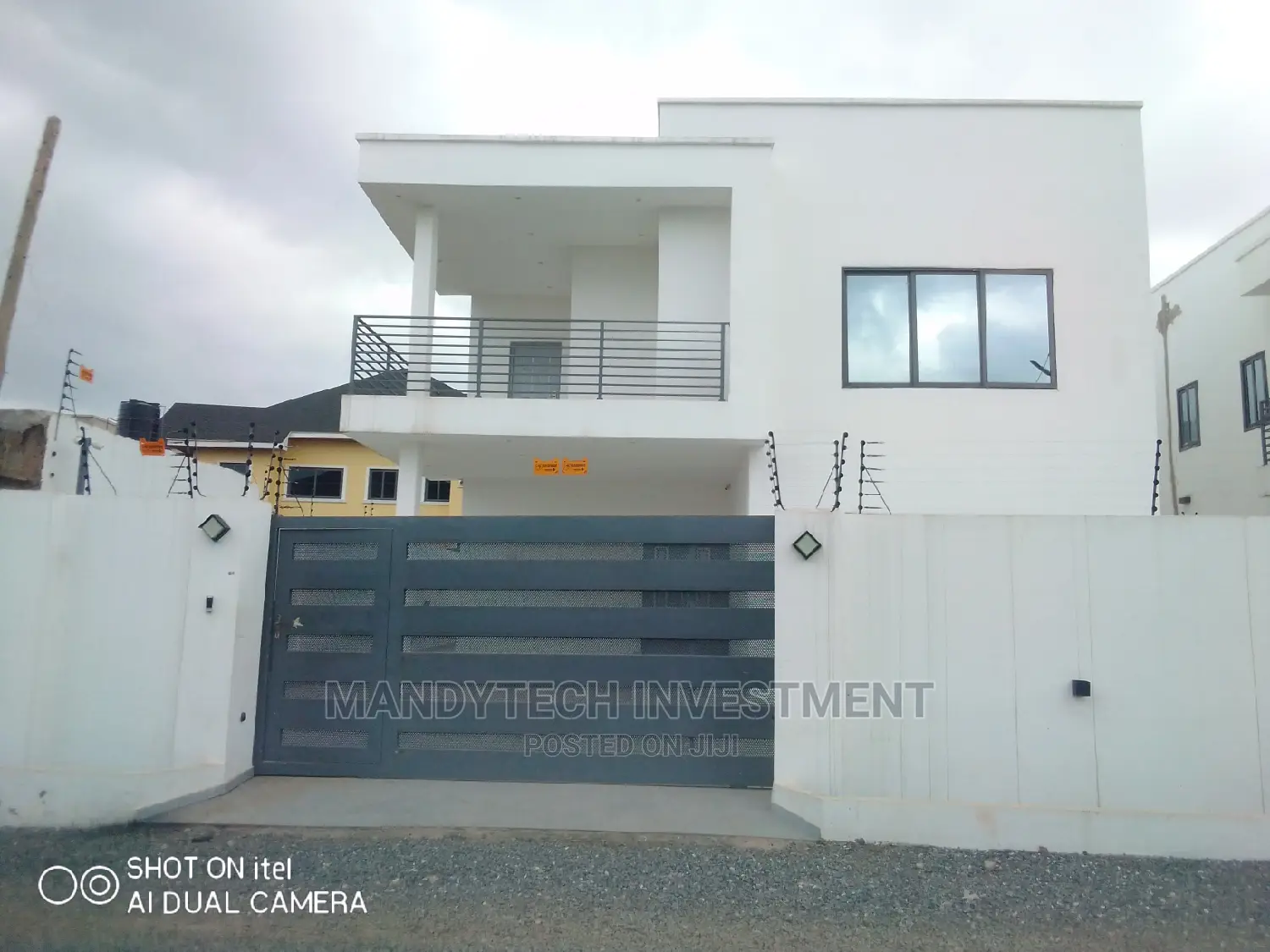 Furnished 4bdrm Mansion in Nmai-Dzorn for sale