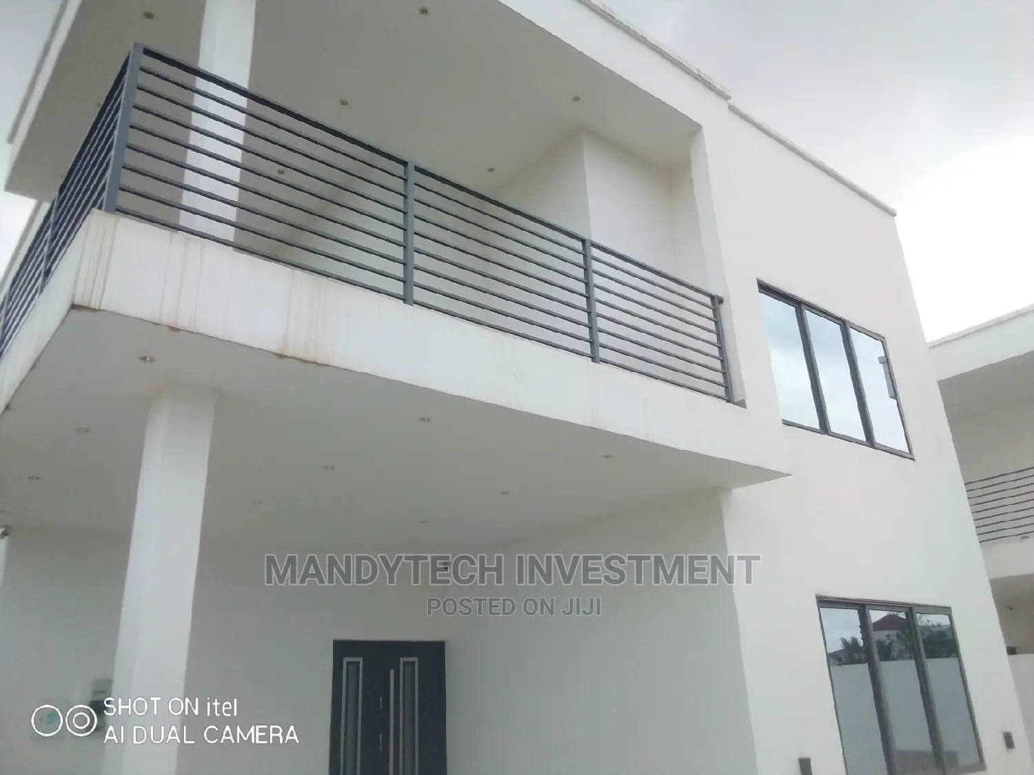 Furnished 4bdrm Mansion in Nmai-Dzorn for sale