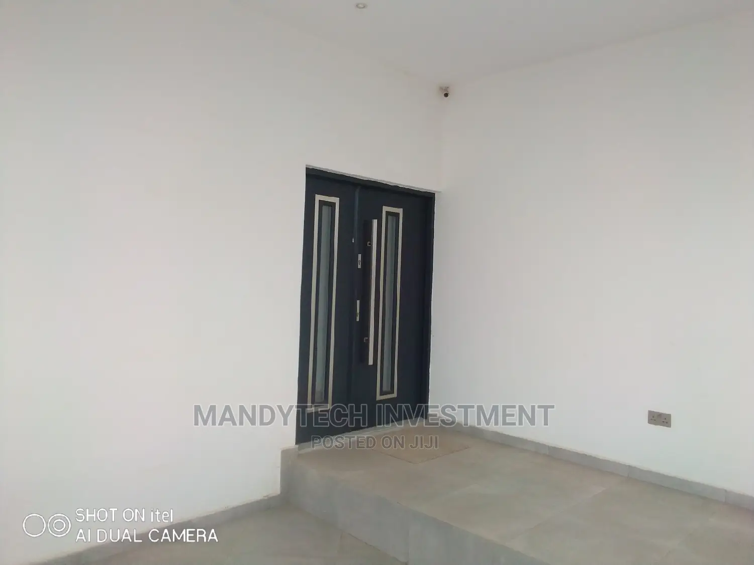 Furnished 4bdrm Mansion in Nmai-Dzorn for sale