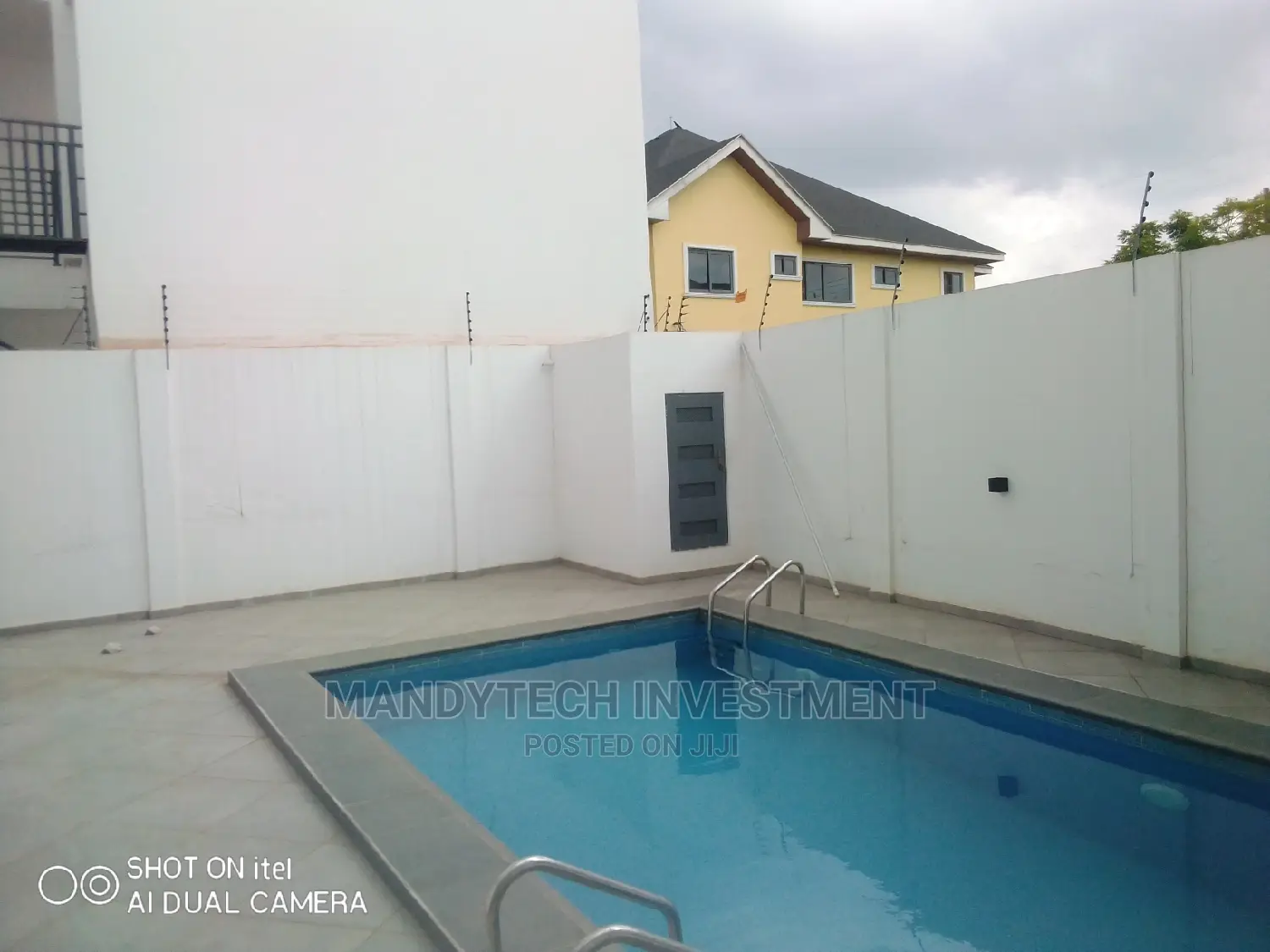 Furnished 4bdrm Mansion in Nmai-Dzorn for sale