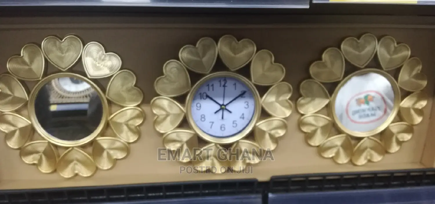A Wall Clock Mirror 25cm