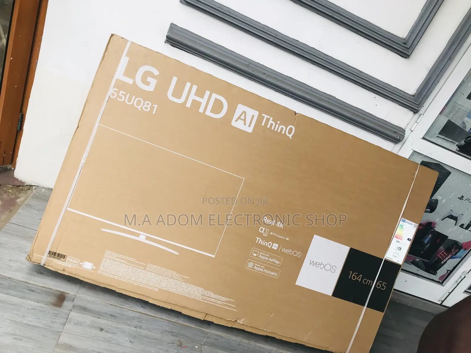 New LG LED Uq81 65" Smart TV