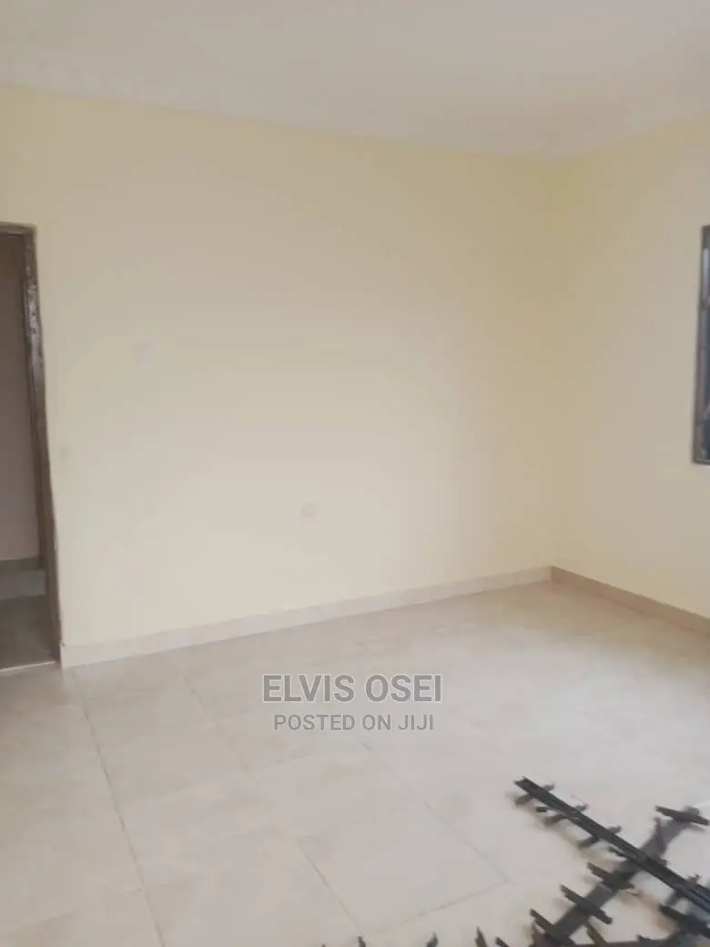3bdrm Apartment in Ayigbe Town, Weija for rent