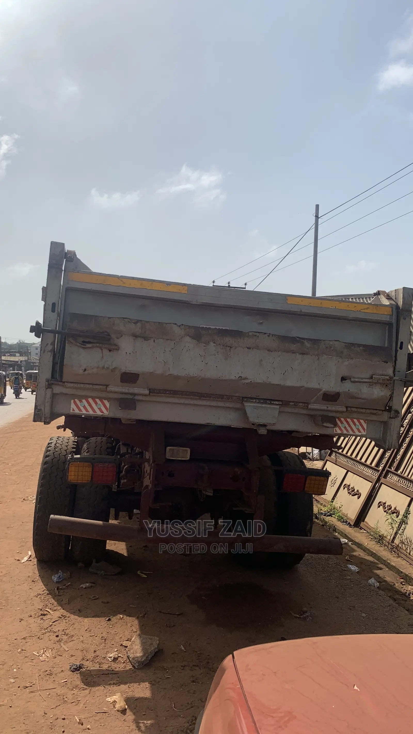 Benz Tipper Truck V