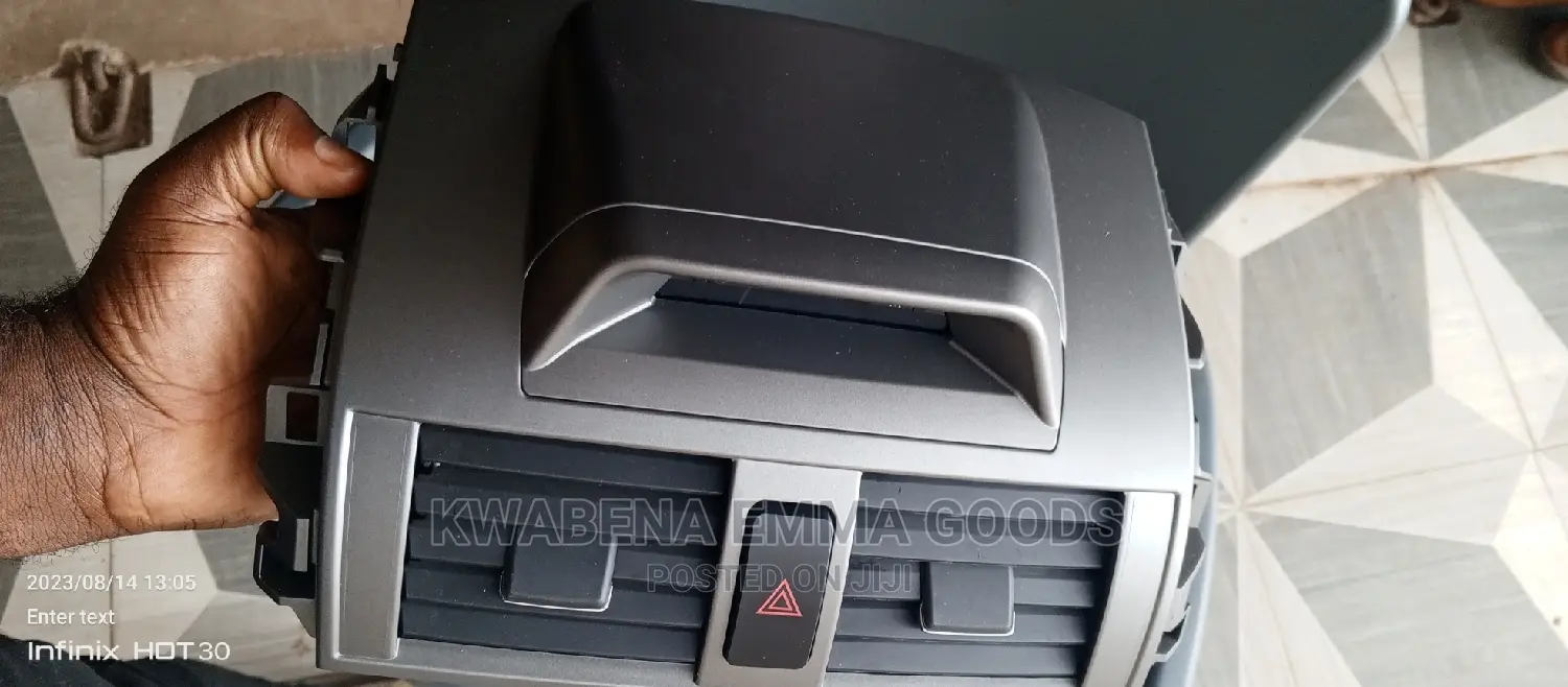 Toyota Corolla 2009 to 2013 a/C Vent or Dashboard Face