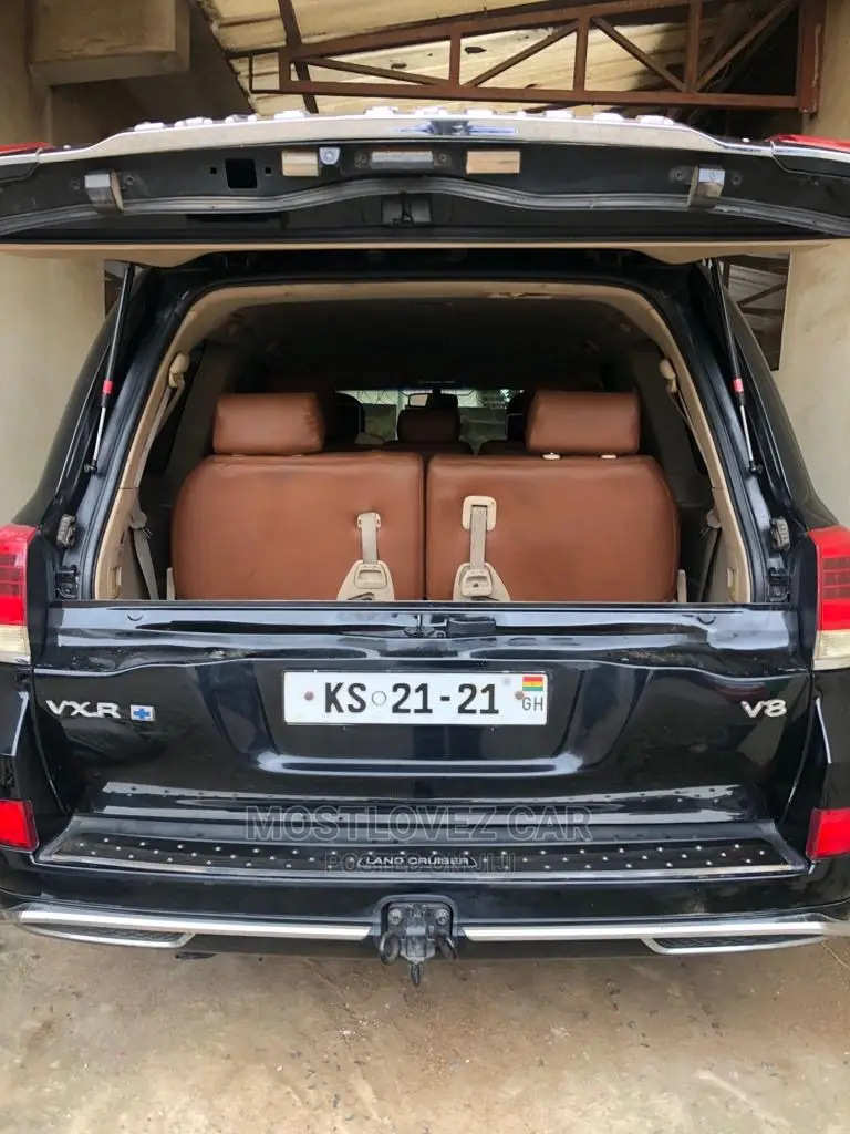 Rent a Car- V8 for Rent in Ghana- Car Rentals in Ghana 