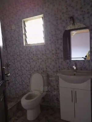 2bdrm Apartment in Ofankor Barrier for rent