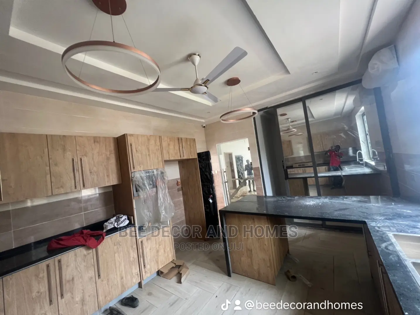 4bdrm Mansion in Bee Decor And Homes, West Legon for sale