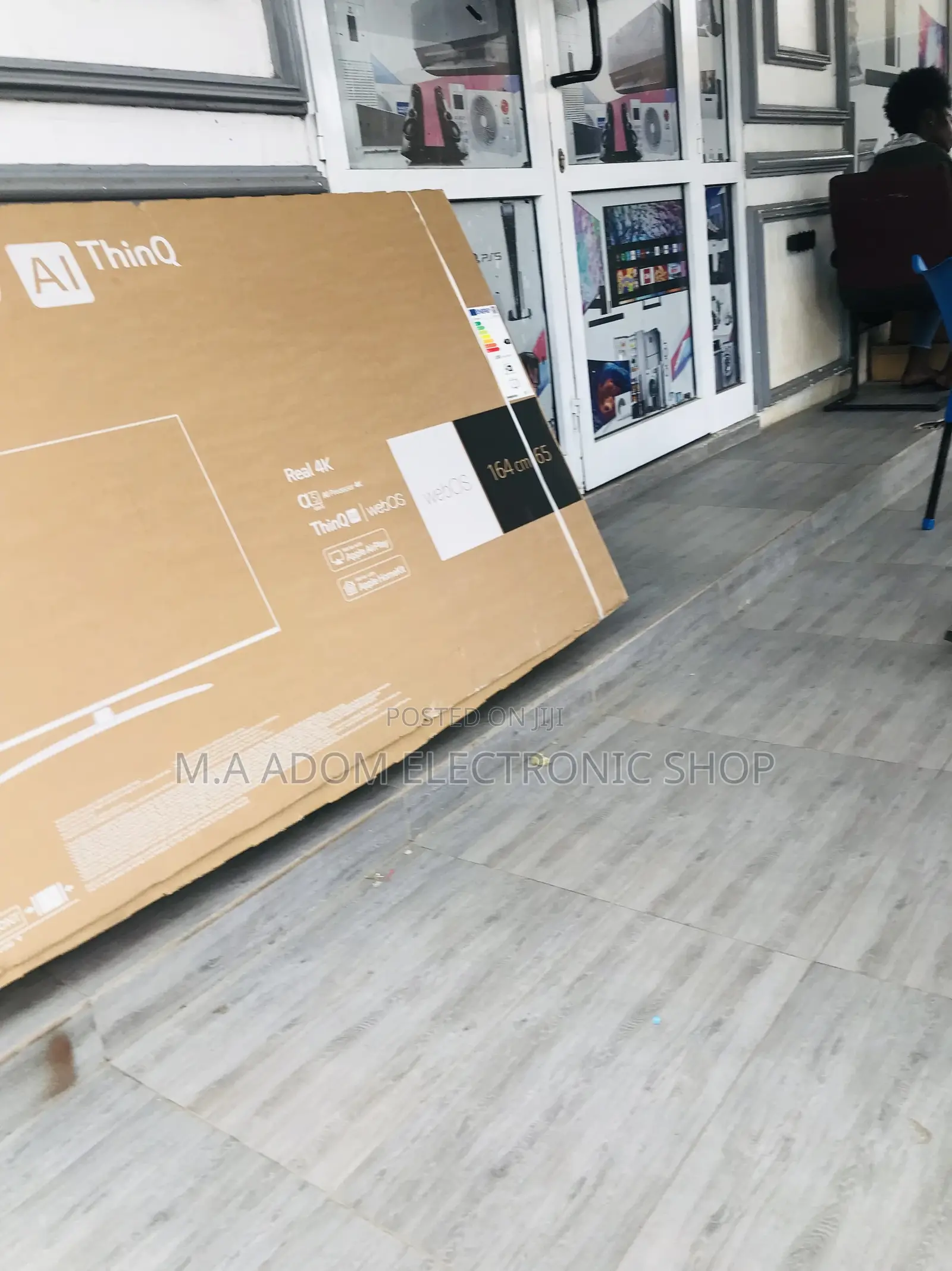 True LG LED Uq81 65" Smart TV