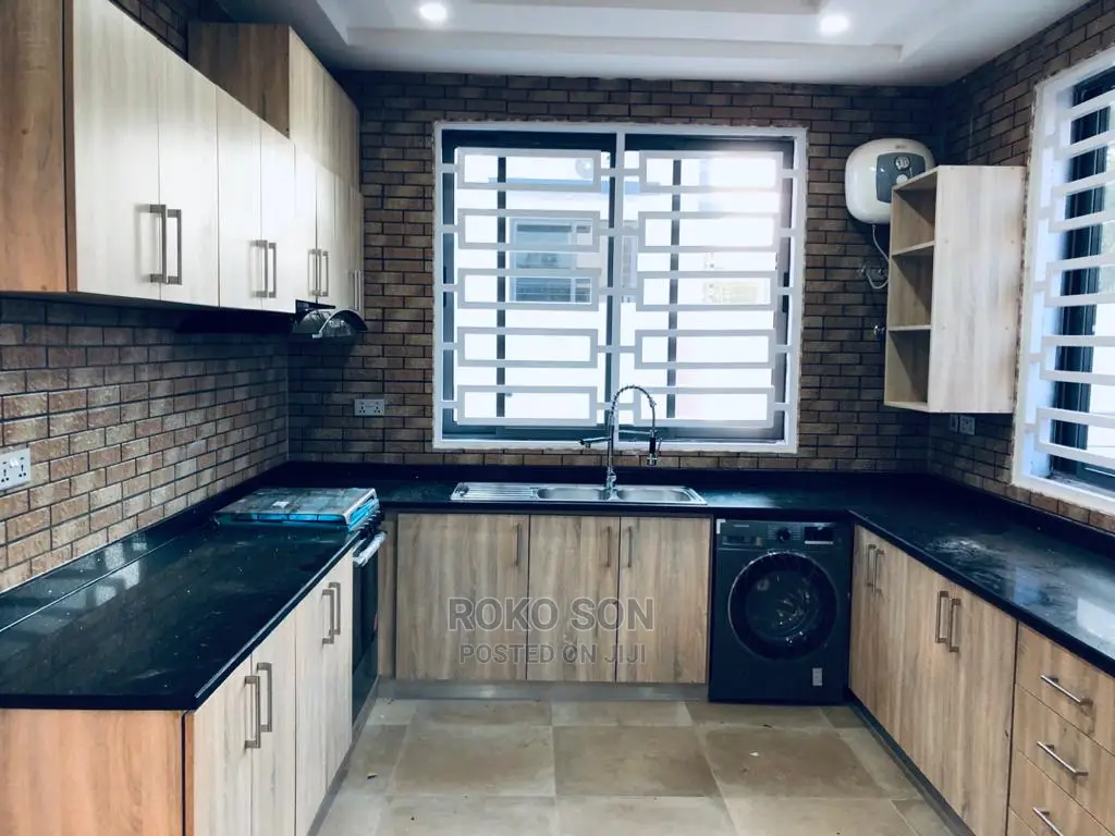 4bdrm Duplex in Dr Roko, East Legon for sale