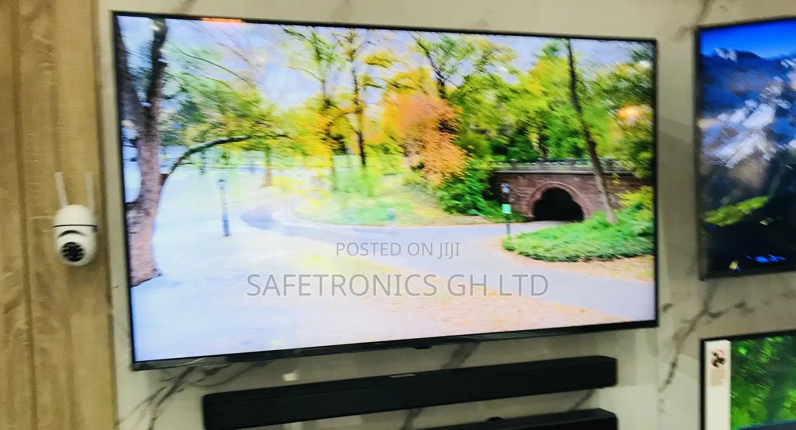 Ultra Smart Glossy QLED Samsung Q60B UHD 65 Inches Tv