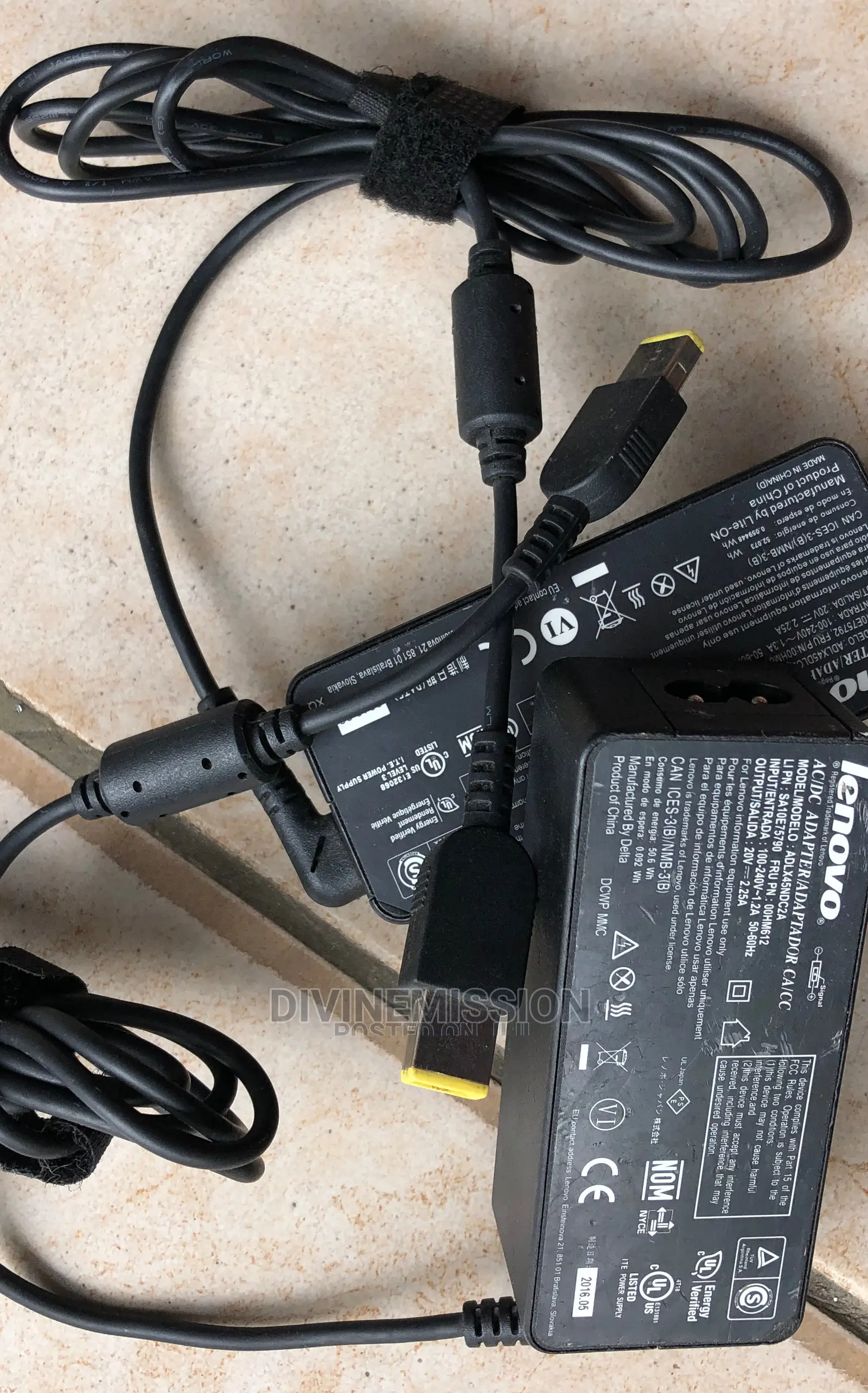 Lenovo USB Adapter 20v~~2.25A, Input Home Use