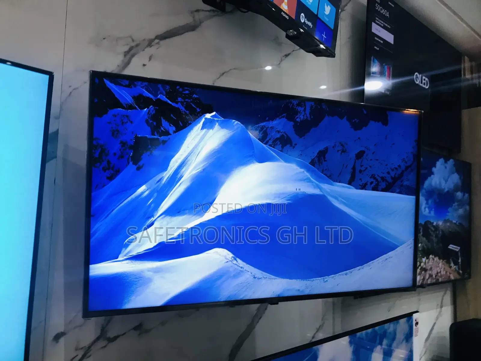Samsung UHD AU90 50 Inches LED Glossy Smart Rv 