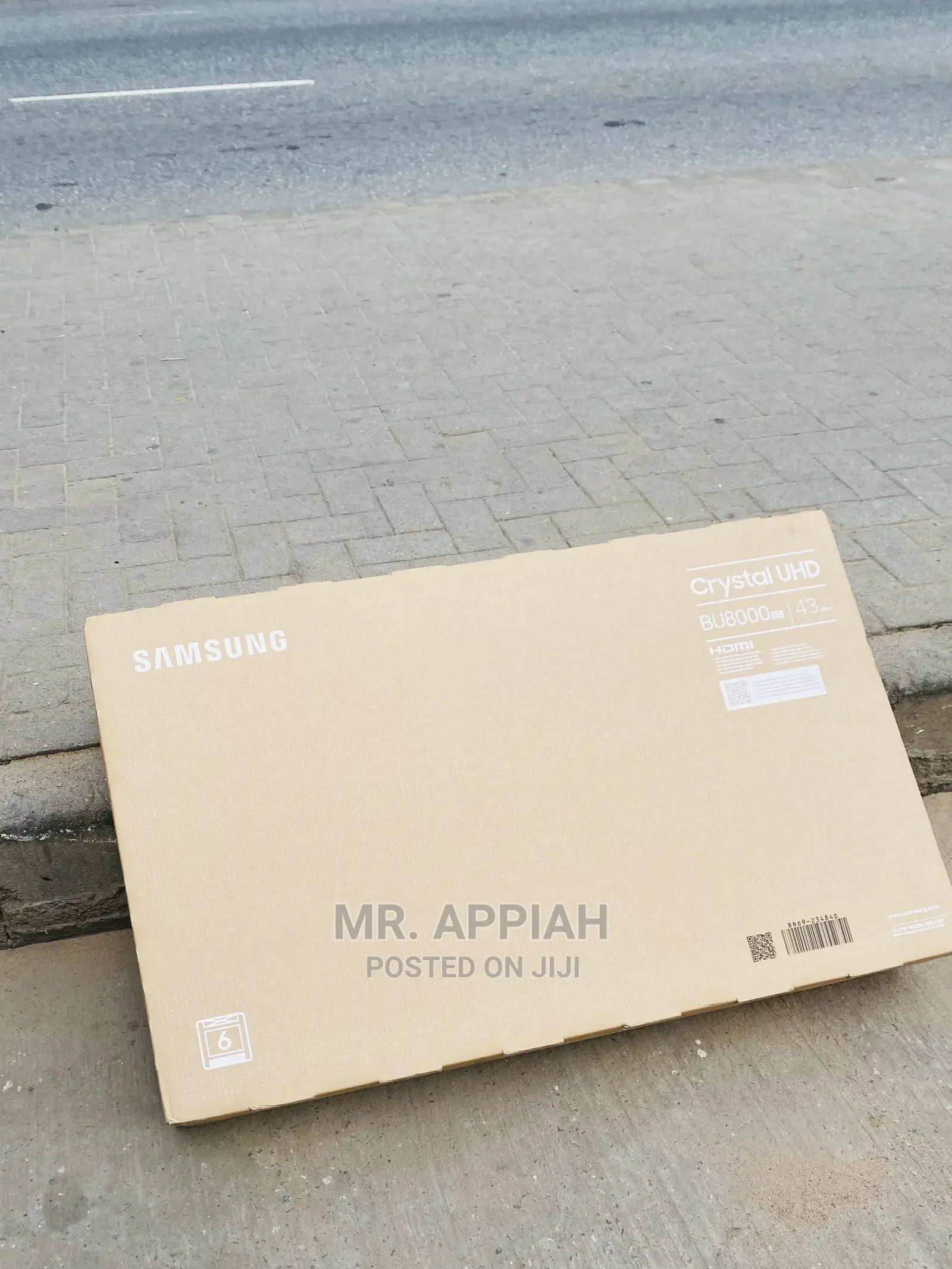 Lovely  Samsung 43BU8072 Uhd Smart LED Tv(Black) 