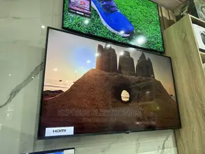 50”UHD Smart Samsung Au8000 Tv  Glossy Slim Black