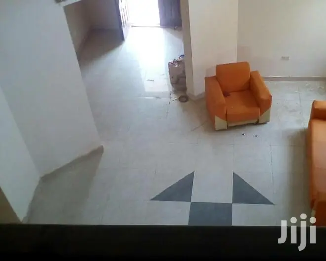 5bdrm House in Bronko Housing, Accra Metropolitan for sale