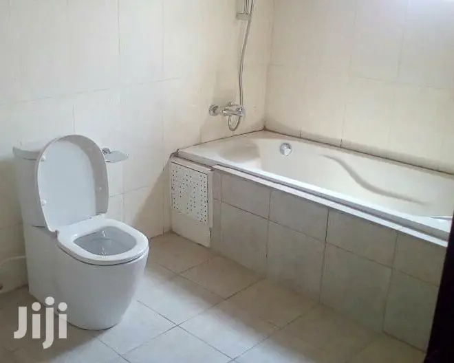 4bdrm House in Bronko Housing, Accra Metropolitan for Rent