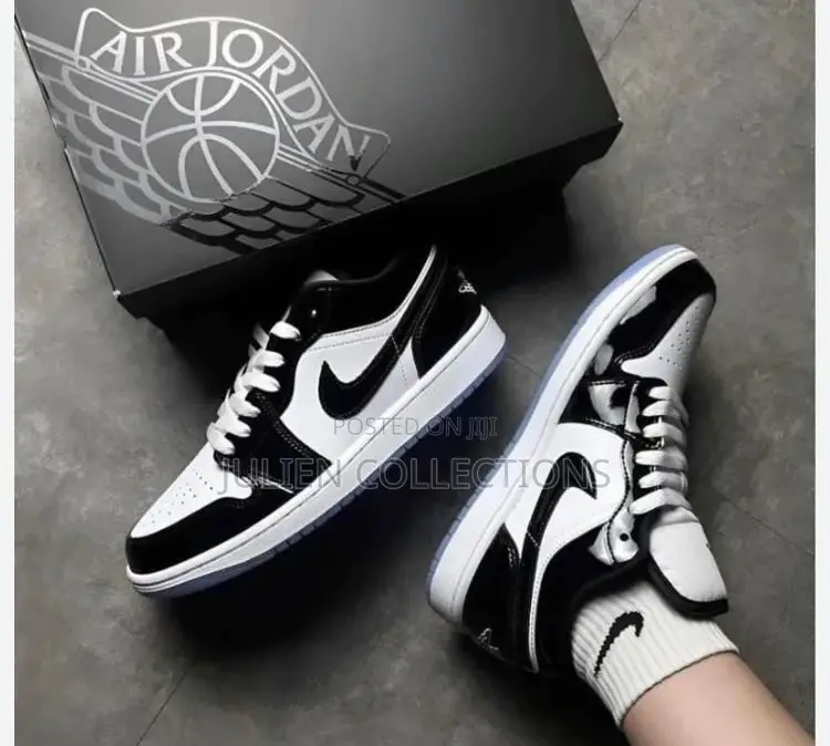 Jordan 1 Low Mirror