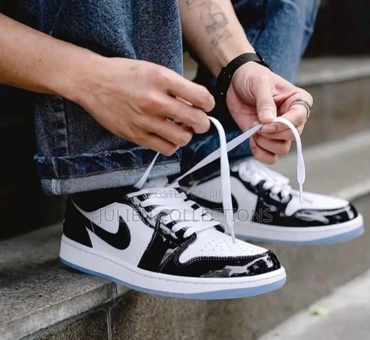 Jordan 1 Low Mirror