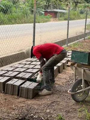 5 Inches Solid Quary Dust Blocks