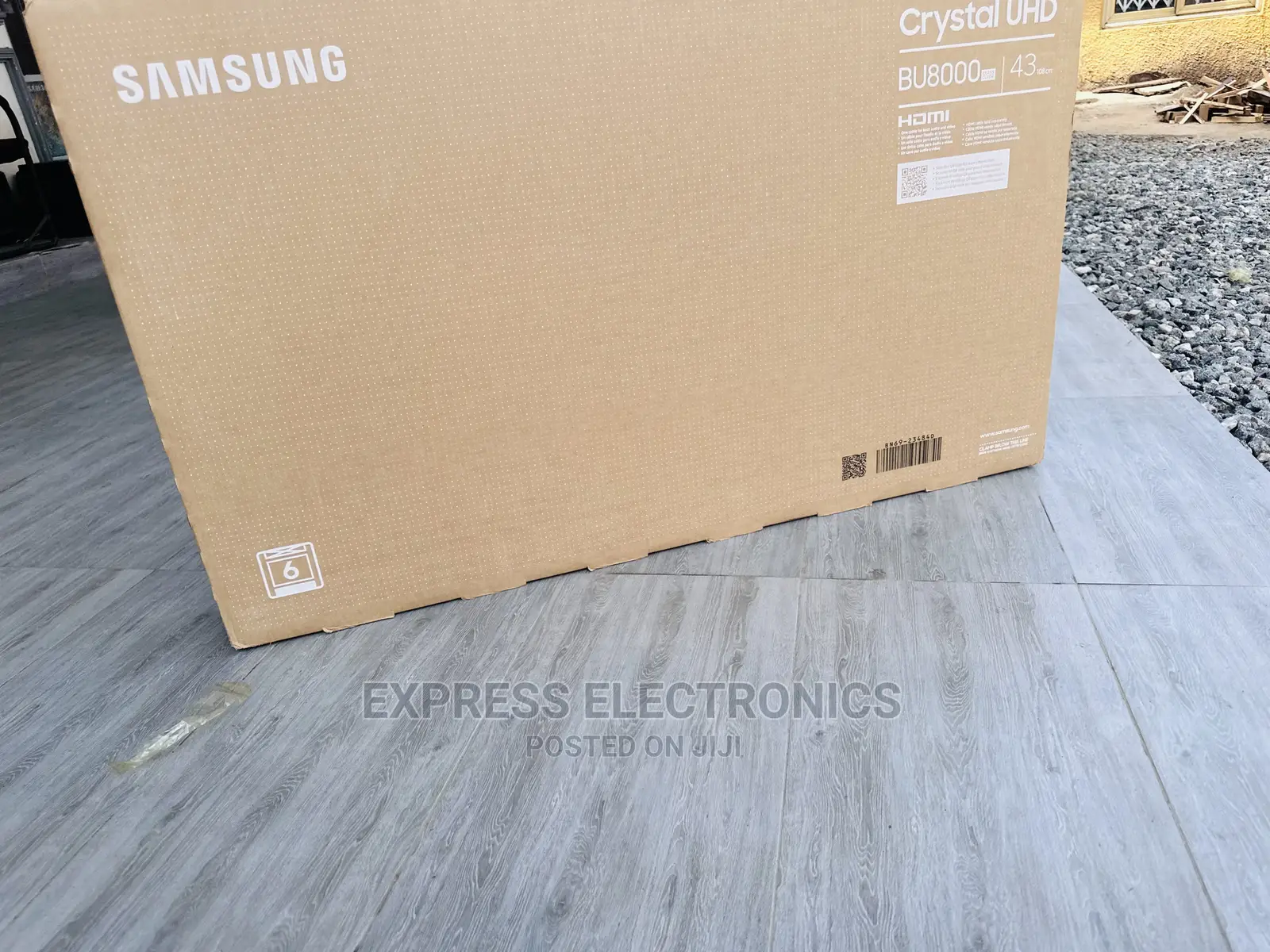 Lovely  Sleek Samsung UHD Smart Samsung 43”Bu8072 Tv 