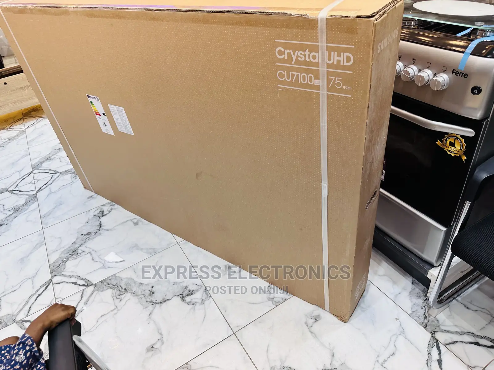 Crisper Dialogue Samsung UHD Smart 75”Cu7172 Tv 