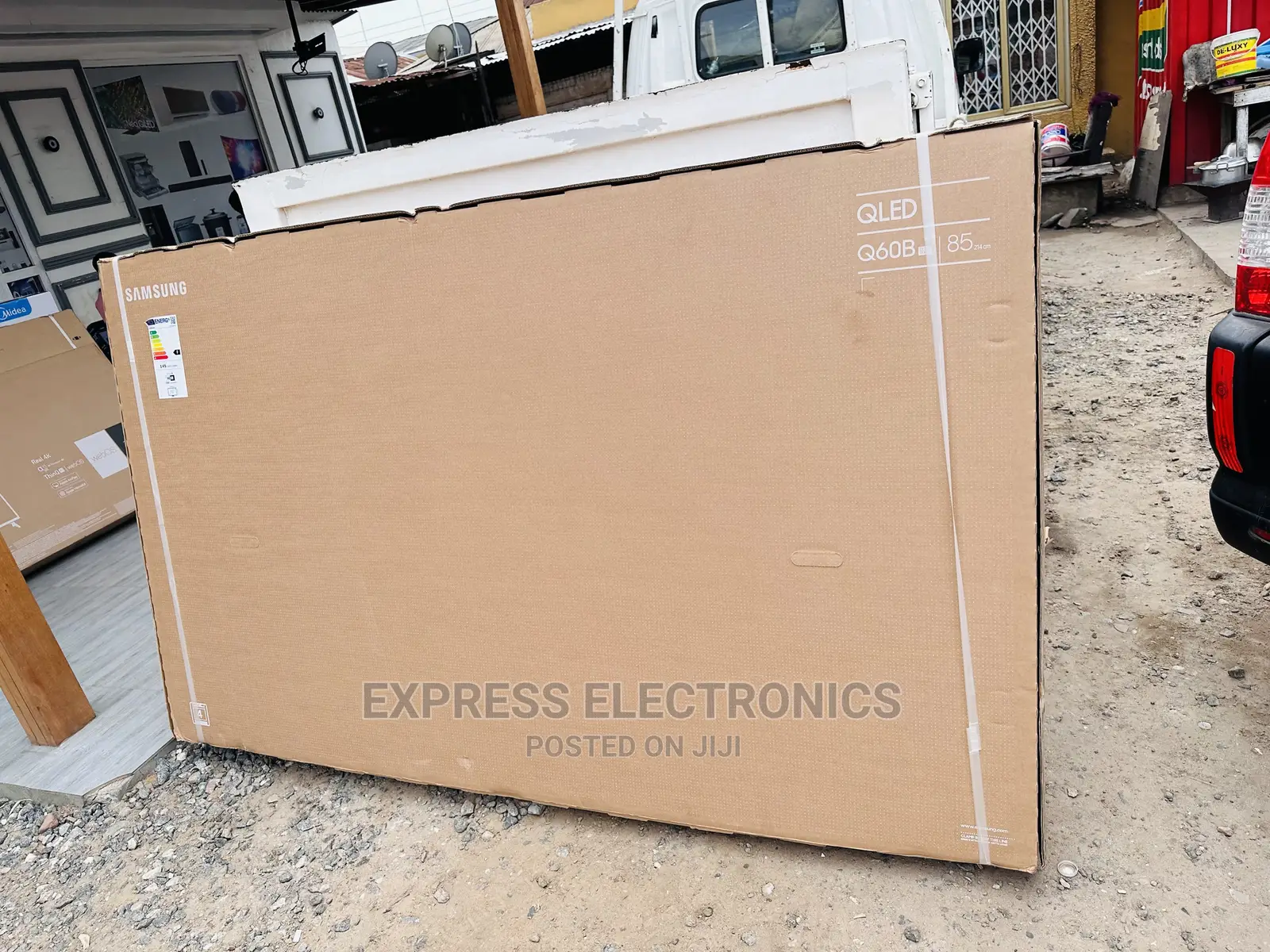 85Q60B ((QLED ) Crisper Dialogue UHD Smart Samsung Tv 