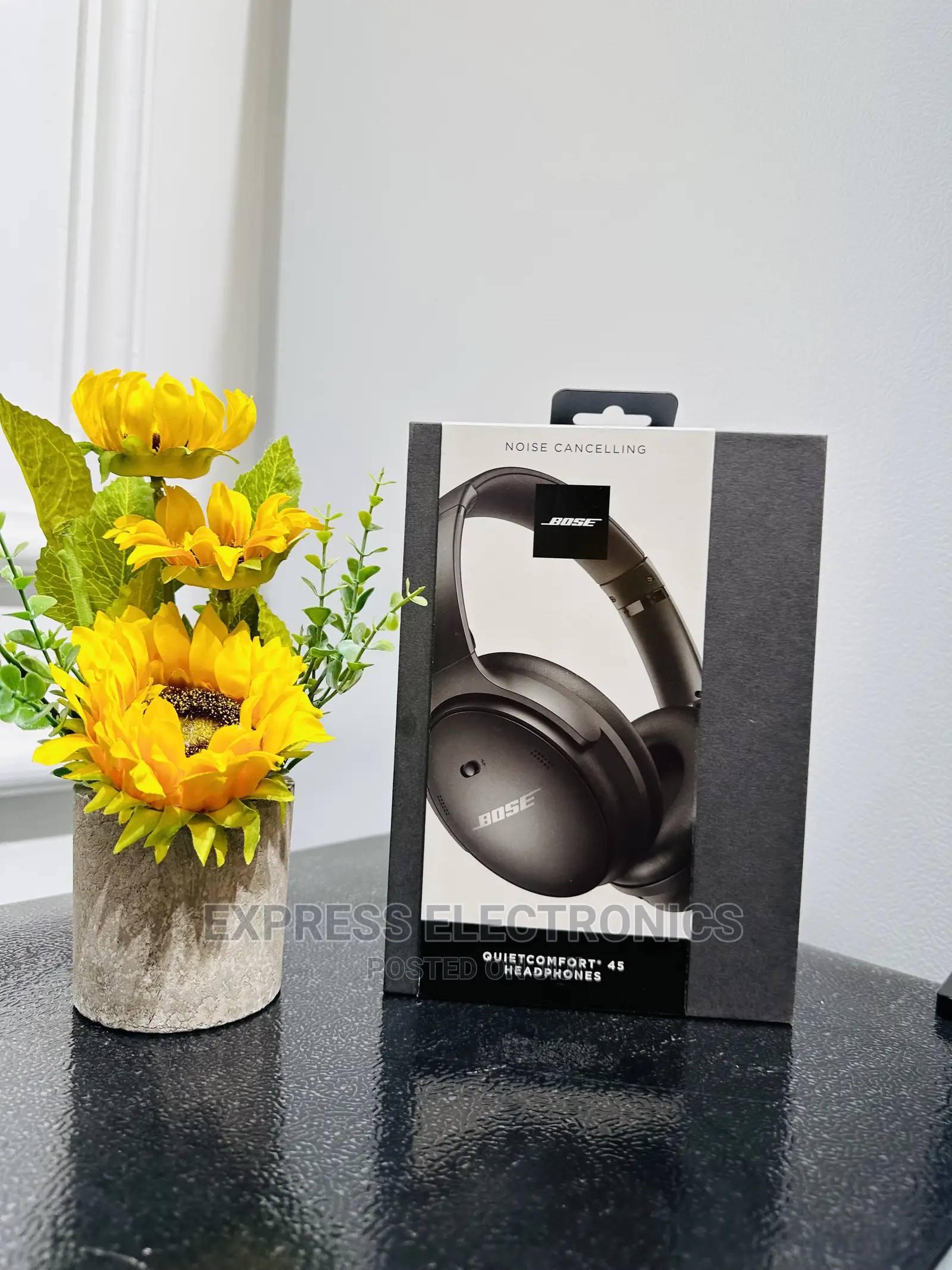 Lovely New Bose Quiet Comfort 45 Headphone