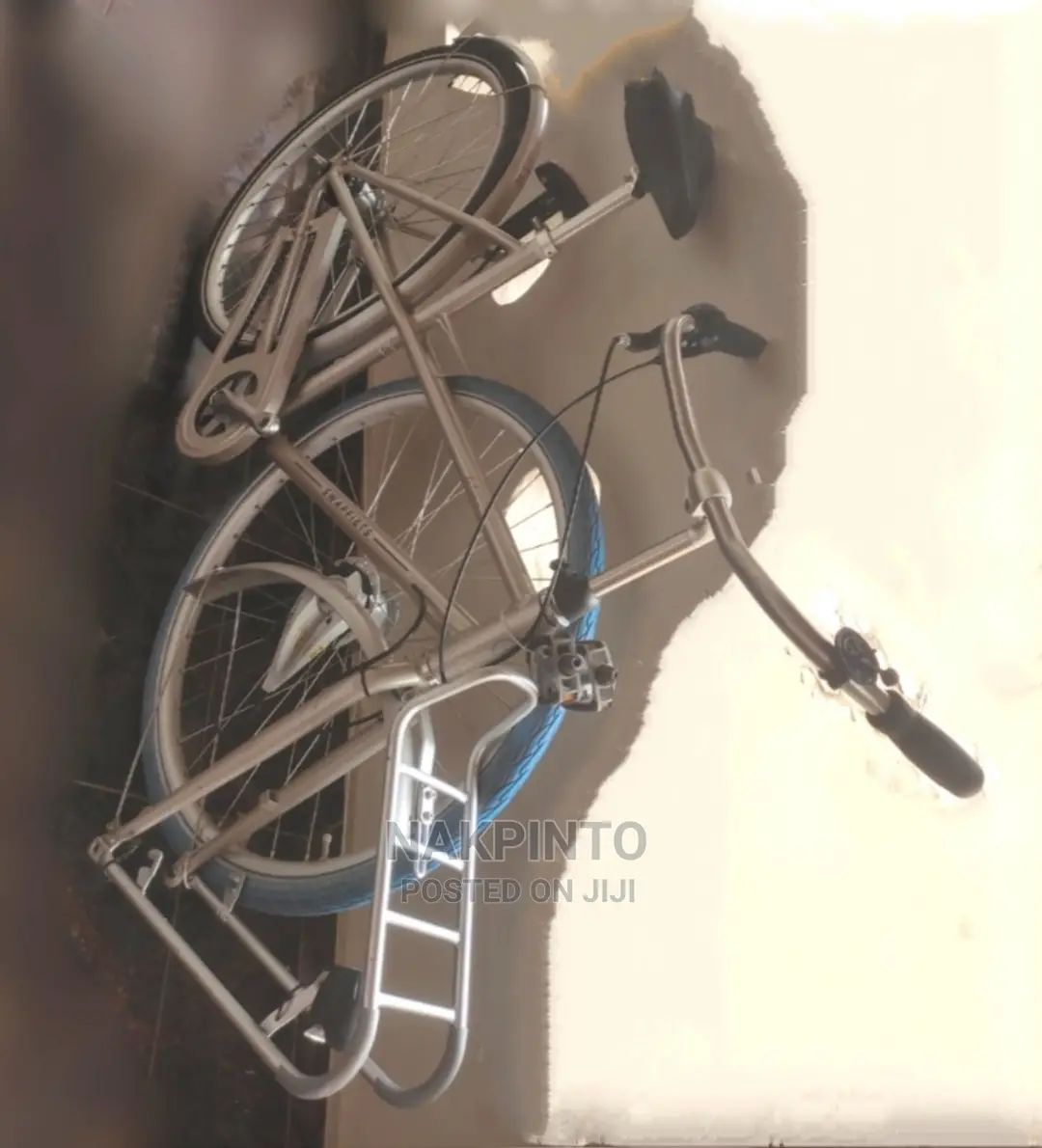 Swapfiets Deluxe 7 Cyclist Bicycle
