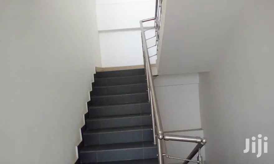 2bdrm Apartment in Bronko Housing, Cantonments for rent