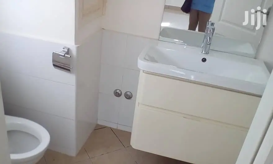 2bdrm Apartment in Bronko Housing, Cantonments for rent