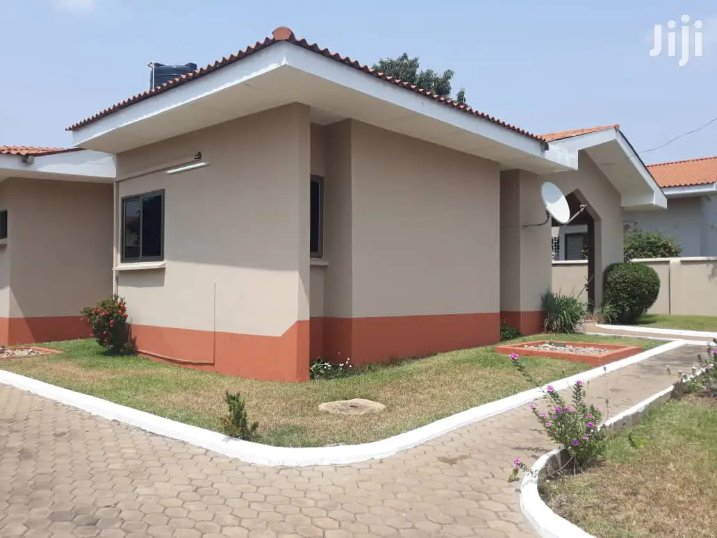 3bdrm House in Bronko Housing, Accra Metropolitan for Rent