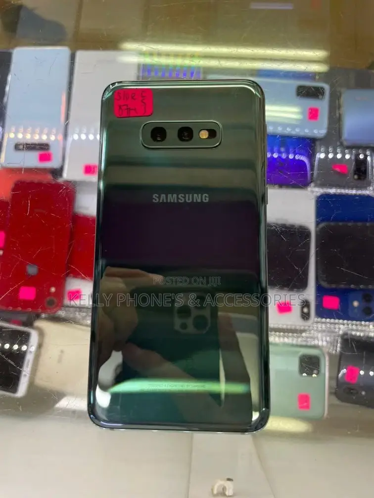 Samsung Galaxy S10e 128 GB Black