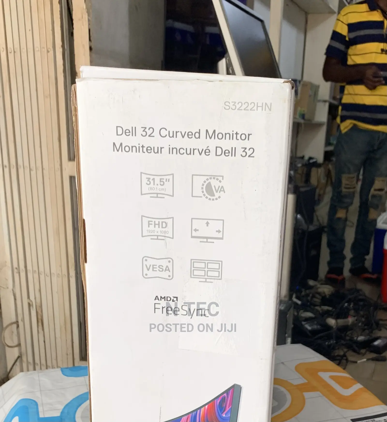 Dell 32 Curved Edgeless Monitor