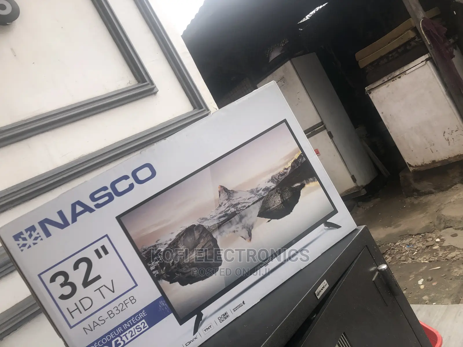 Ultra Flat Body TV Nasco 32'' Edge Slim Full HD