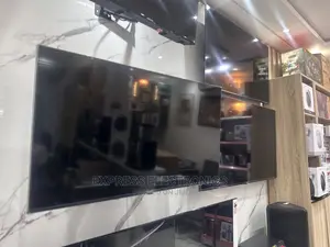 Astounding Samsung UHD Smart 55”Au7022