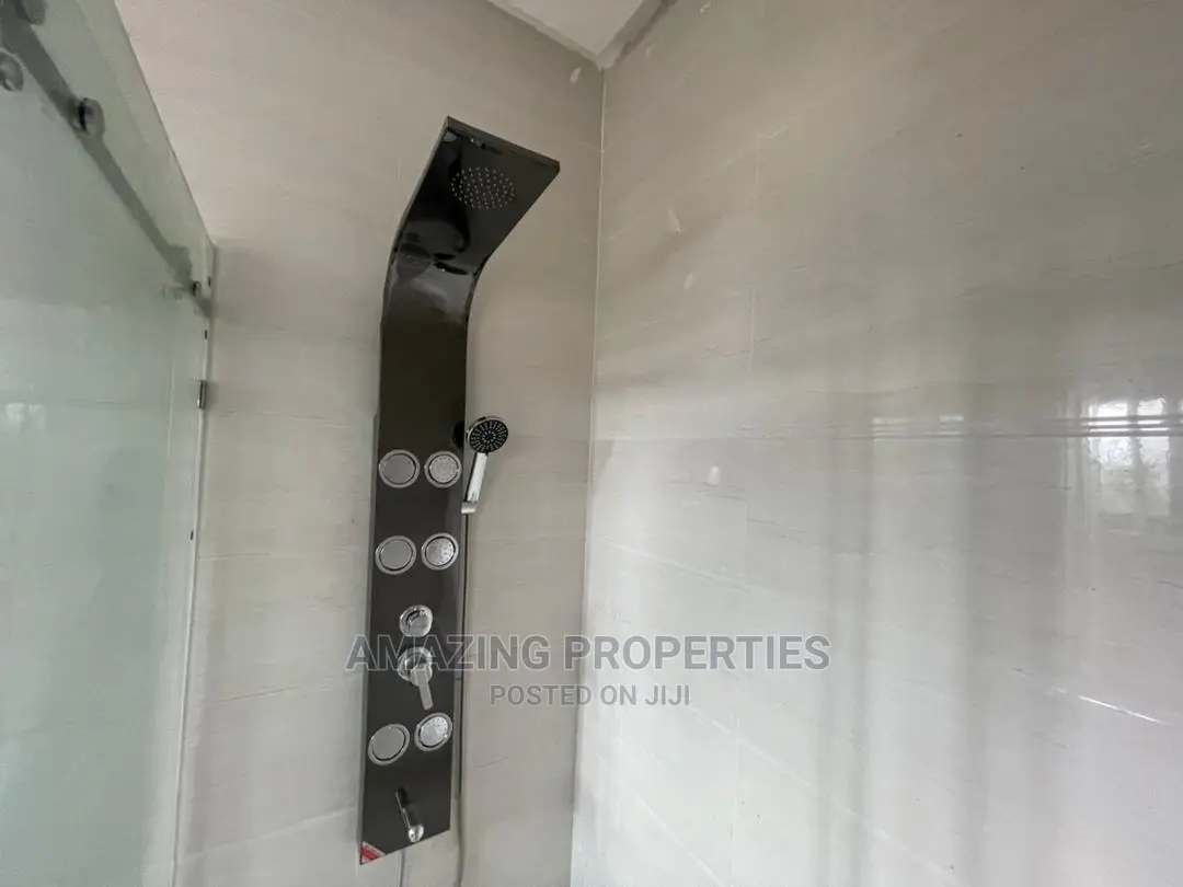 5bdrm House in Airport Residential Area for sale