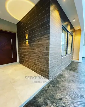 5bdrm House in Seekers Realty, Sakumono for sale