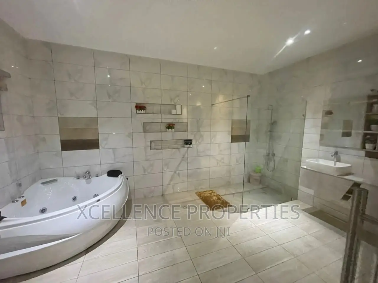 Furnished 4bdrm Apartment in Xcellence Properties, Adjiriganor