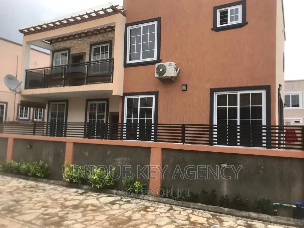 3bdrm House in Unique Agency, Airport Residential Area for sale