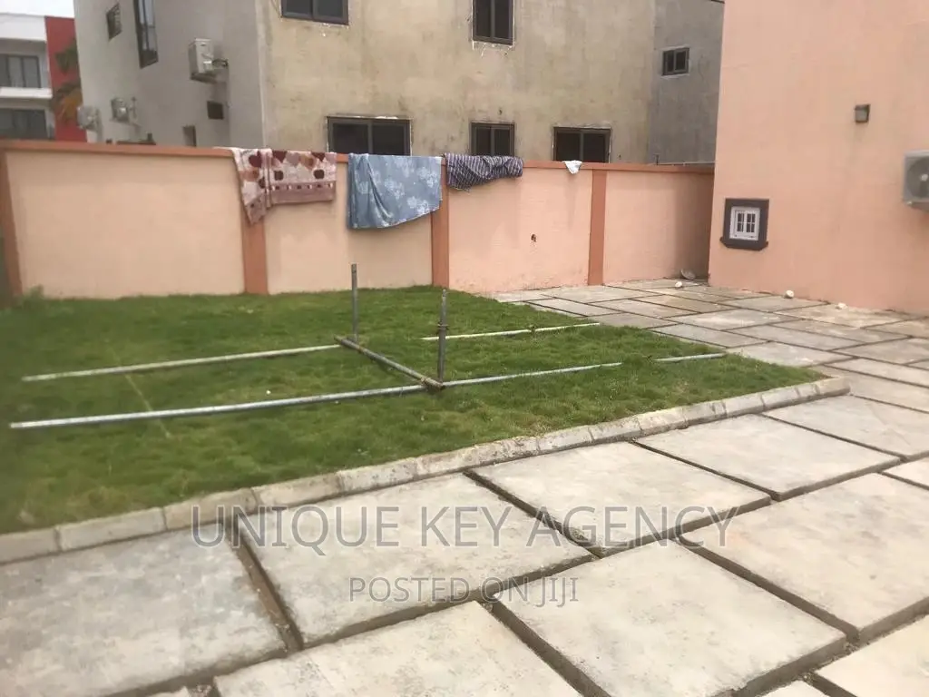 3bdrm House in Unique Agency, Airport Residential Area for sale